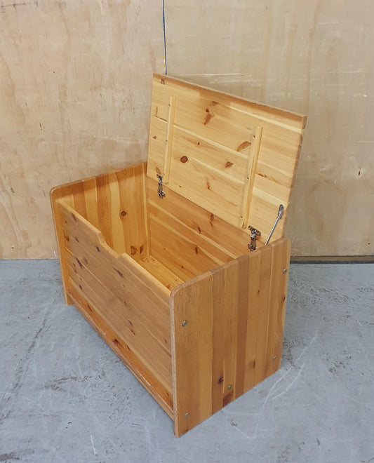 Pine Storage Box - EL104929