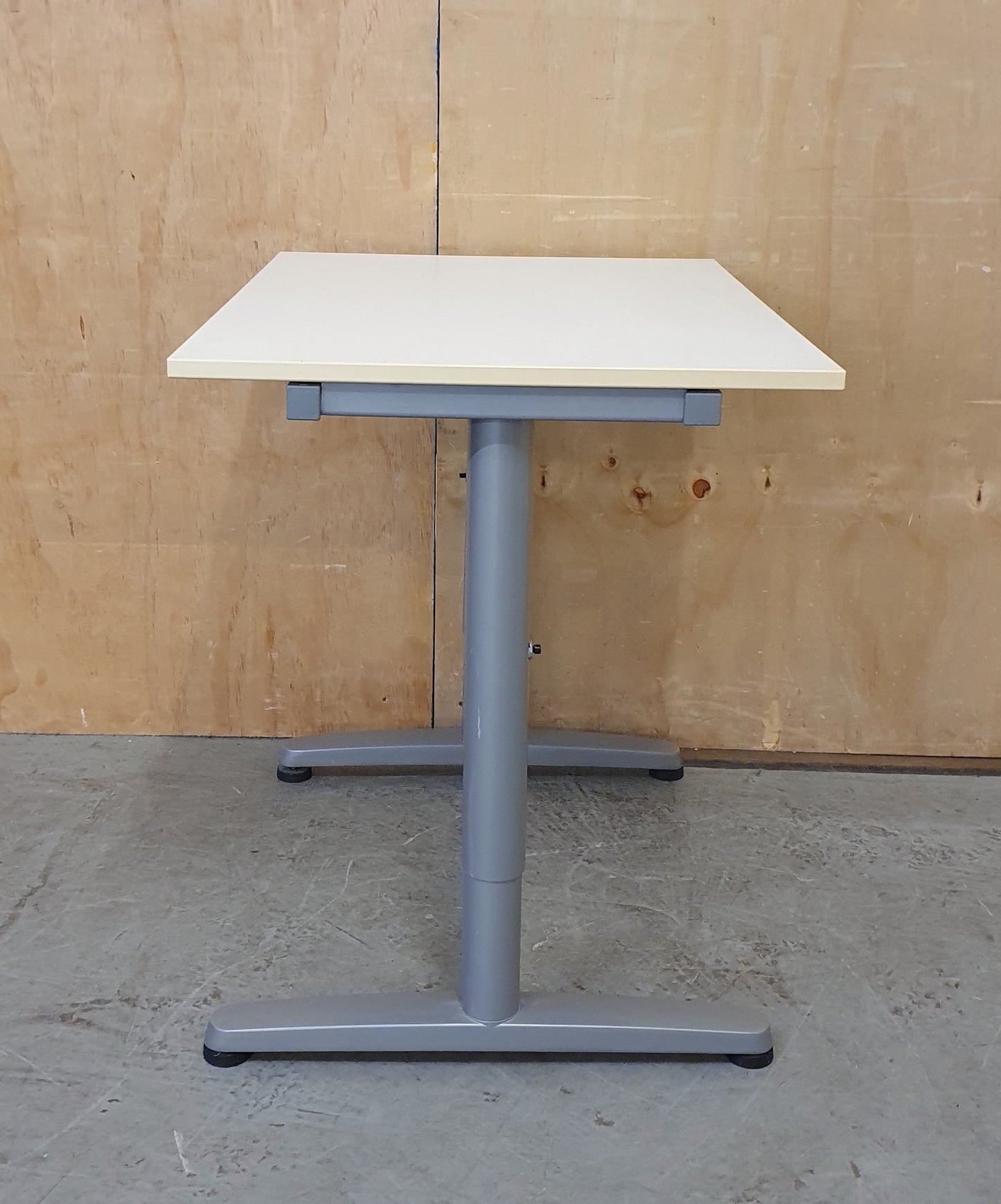Small White Desk with Chrome Legs - EL104918