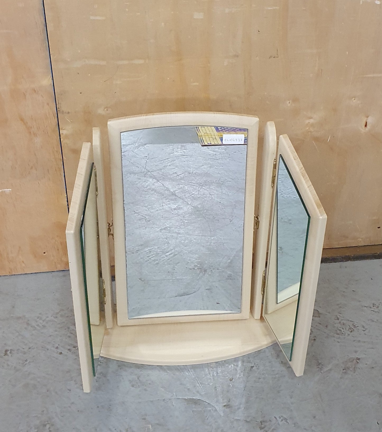 Folding Wooden 3 Panel Mirror - EL102837