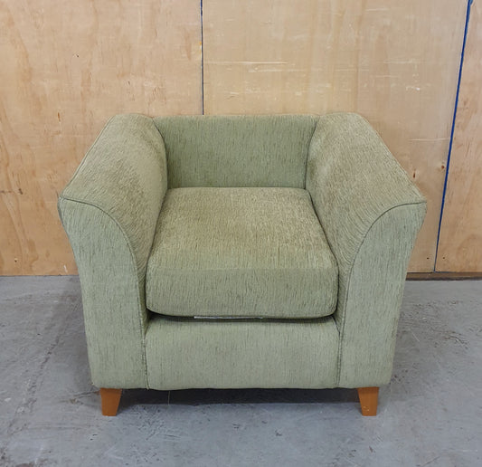 Single Green Armchair with Wooden Feet - 104675