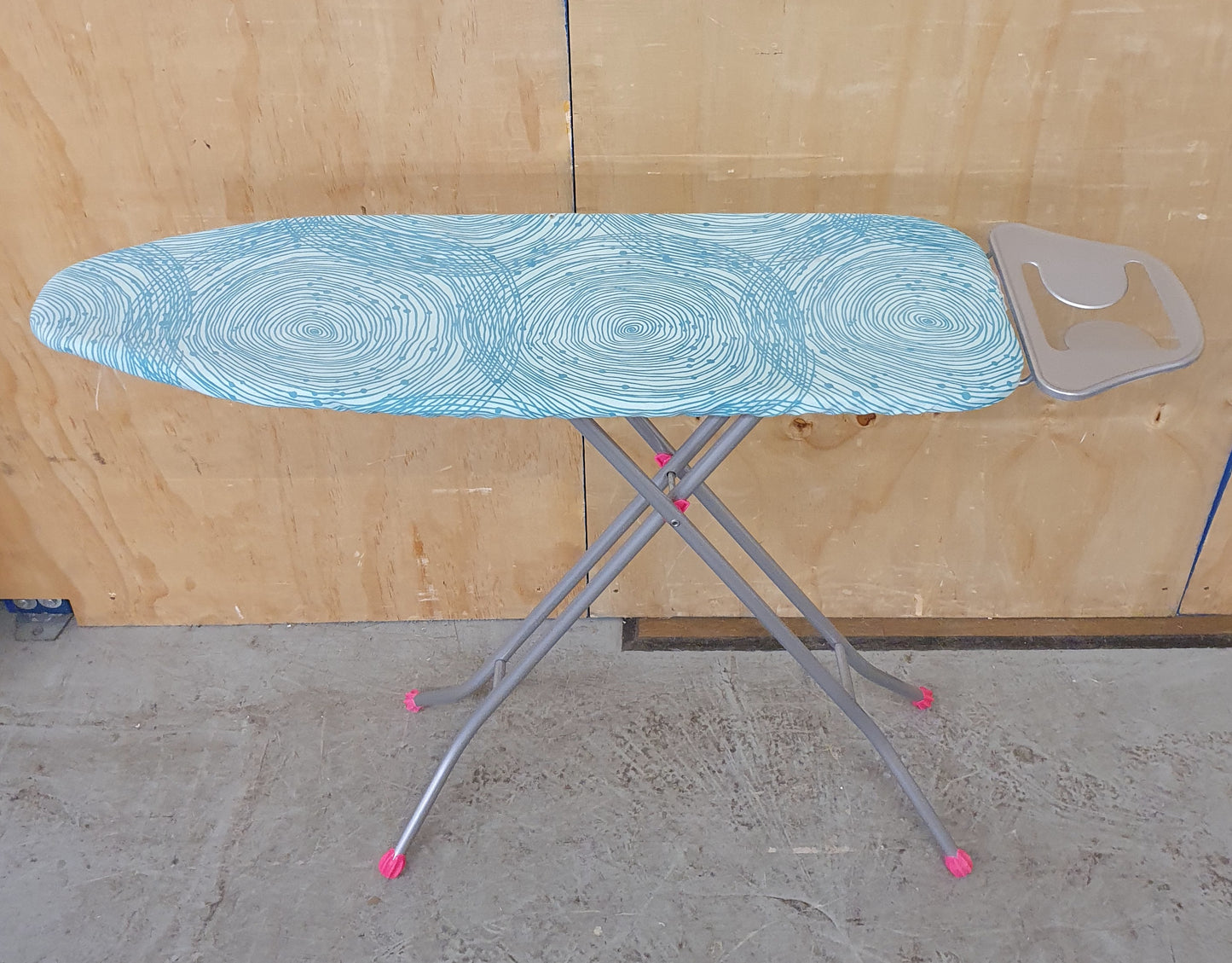 Collapsable Ironing Board - 104455
