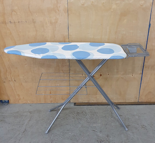 Collapsable Ironing Board - 104454