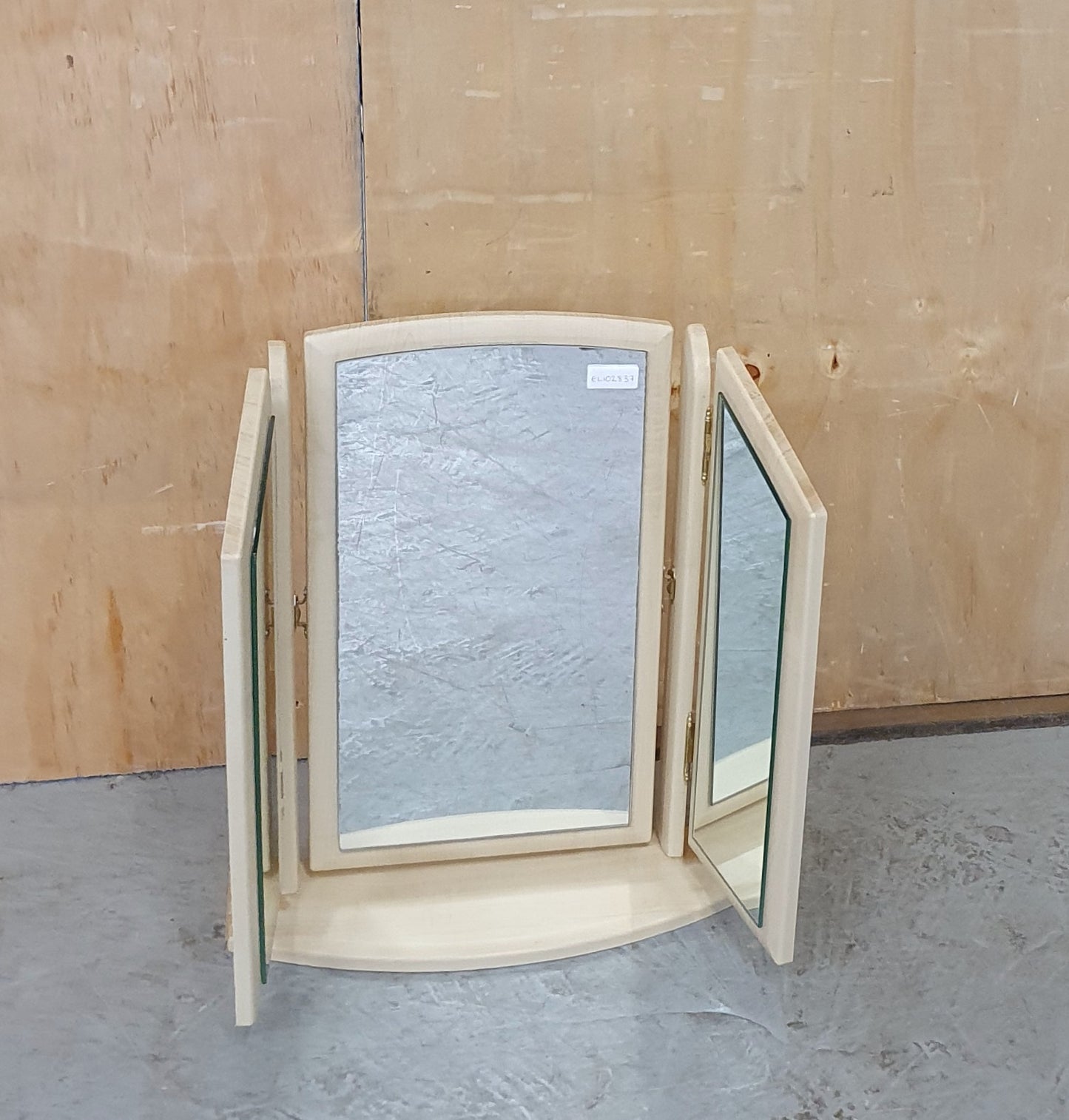 Folding Wooden 3 Panel Mirror - EL102837