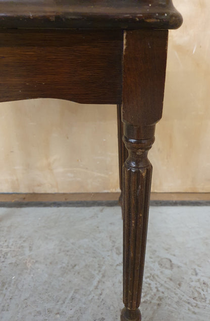 Small Mahogany Side Table with Slim Legs - EL103508