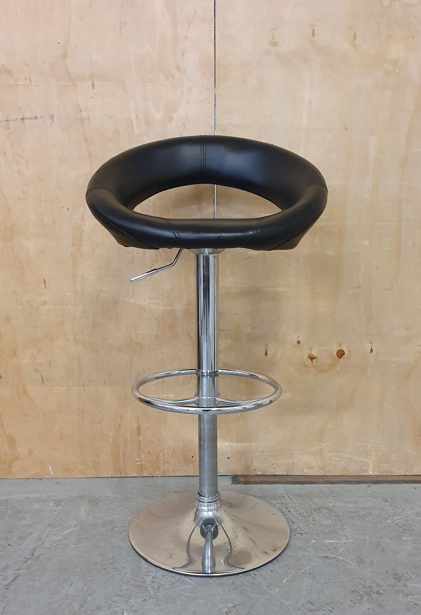 Single Black Faux Leather Height Adjustable Bar Stool with Chrome Base - EL104577
