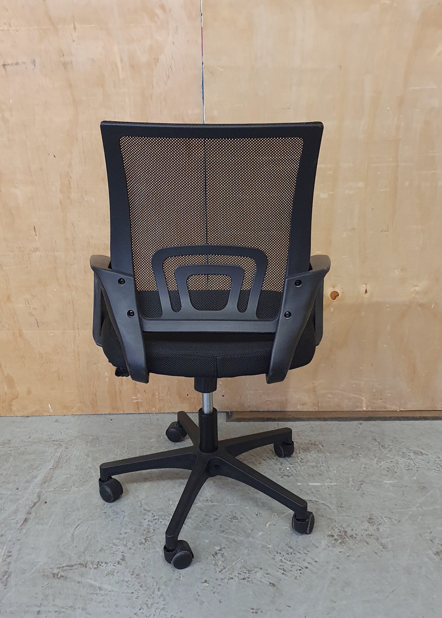 Black Mesh Height Adjustable Office Chair on Castor Wheels - 104339