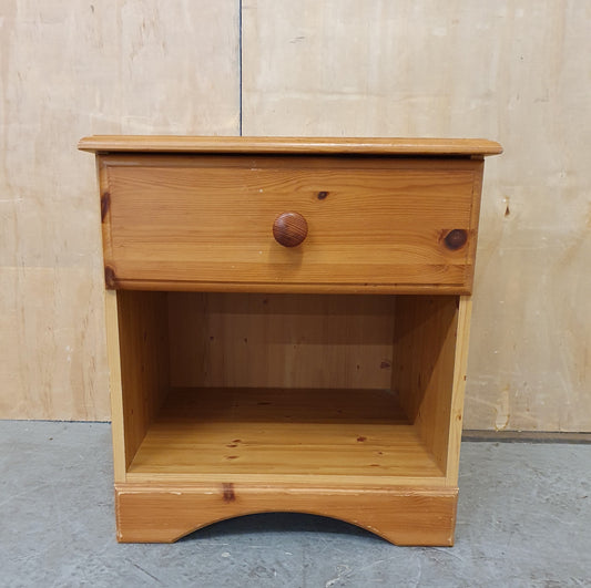 Single Pine Bedside Cabinet with 1 Drawer - EL104924