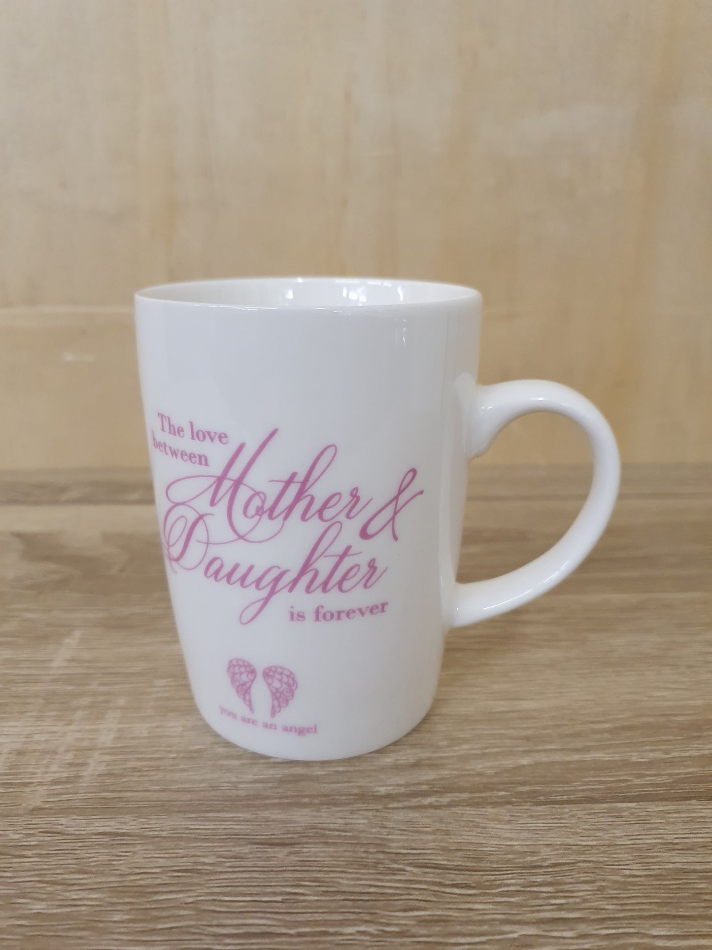 Single Pink/White "The love between mother and daughter is forever" Mug - BB170224-12