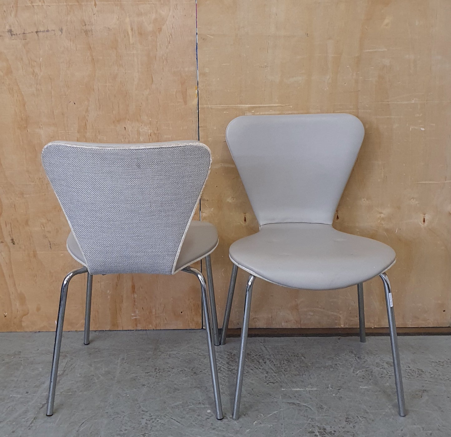 4 Matching Grey Faux Leather Dining Chairs with Chrome Frame - EL104367 / EL104368 / EL104369 / EL104370