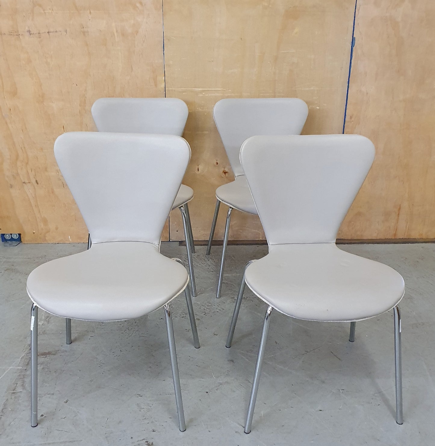 4 Matching Grey Faux Leather Dining Chairs with Chrome Frame - EL104367 / EL104368 / EL104369 / EL104370