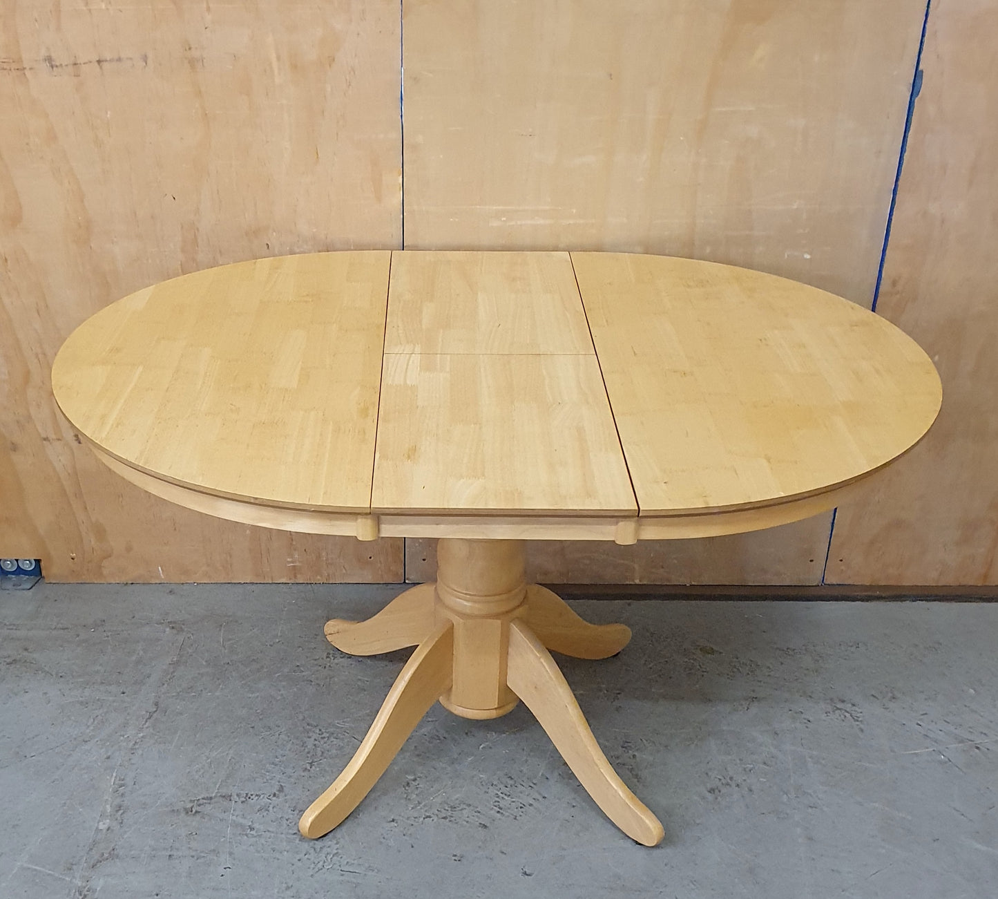 Round Pine Extendable Dining Table - 104415