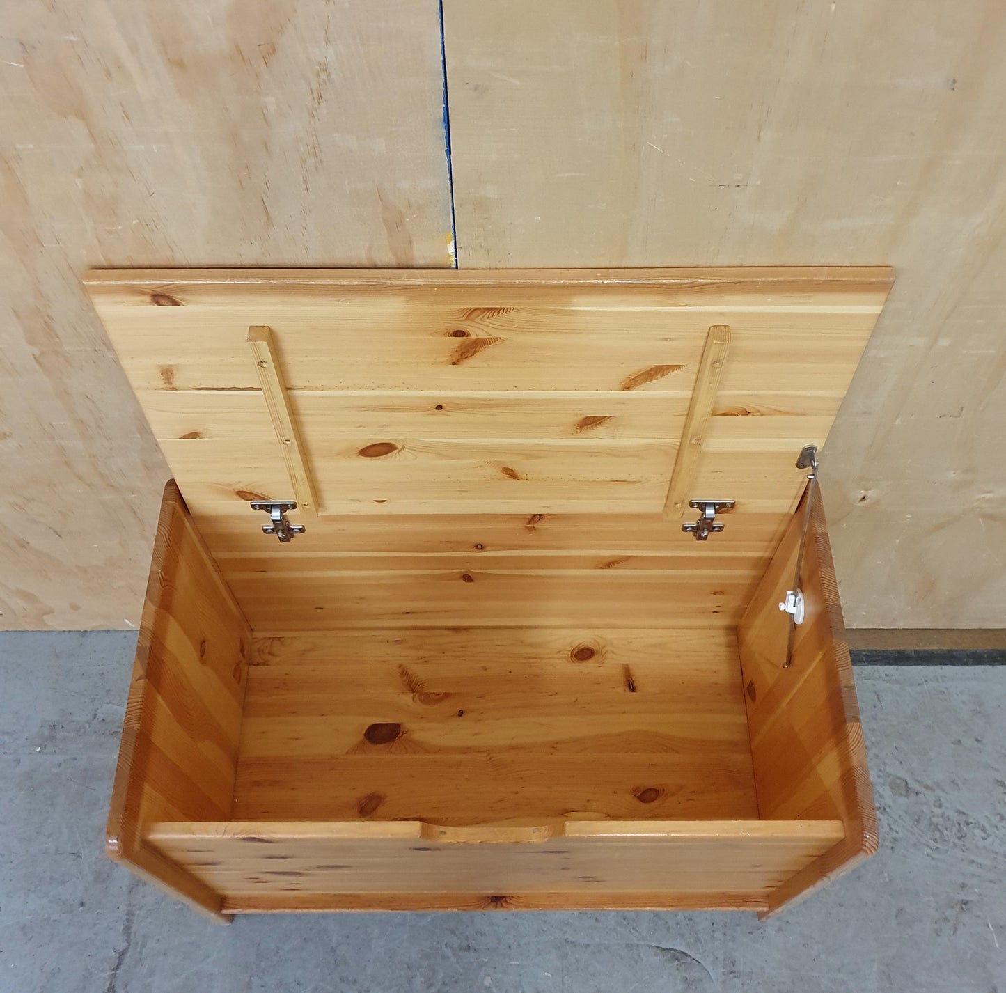 Pine Storage Box - EL104929