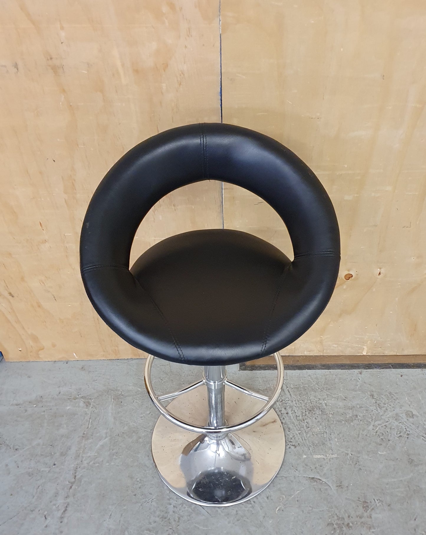 Single Black Faux Leather Height Adjustable Bar Stool with Chrome Base - EL104577