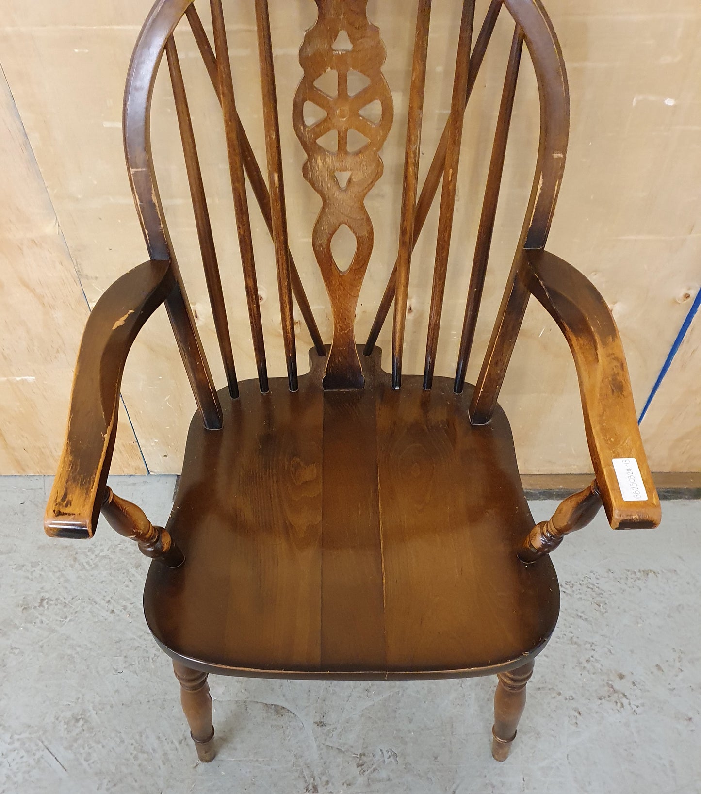 Mahogany Spindle Decorative Back Single Dining Chair with Arms - BB250324-13