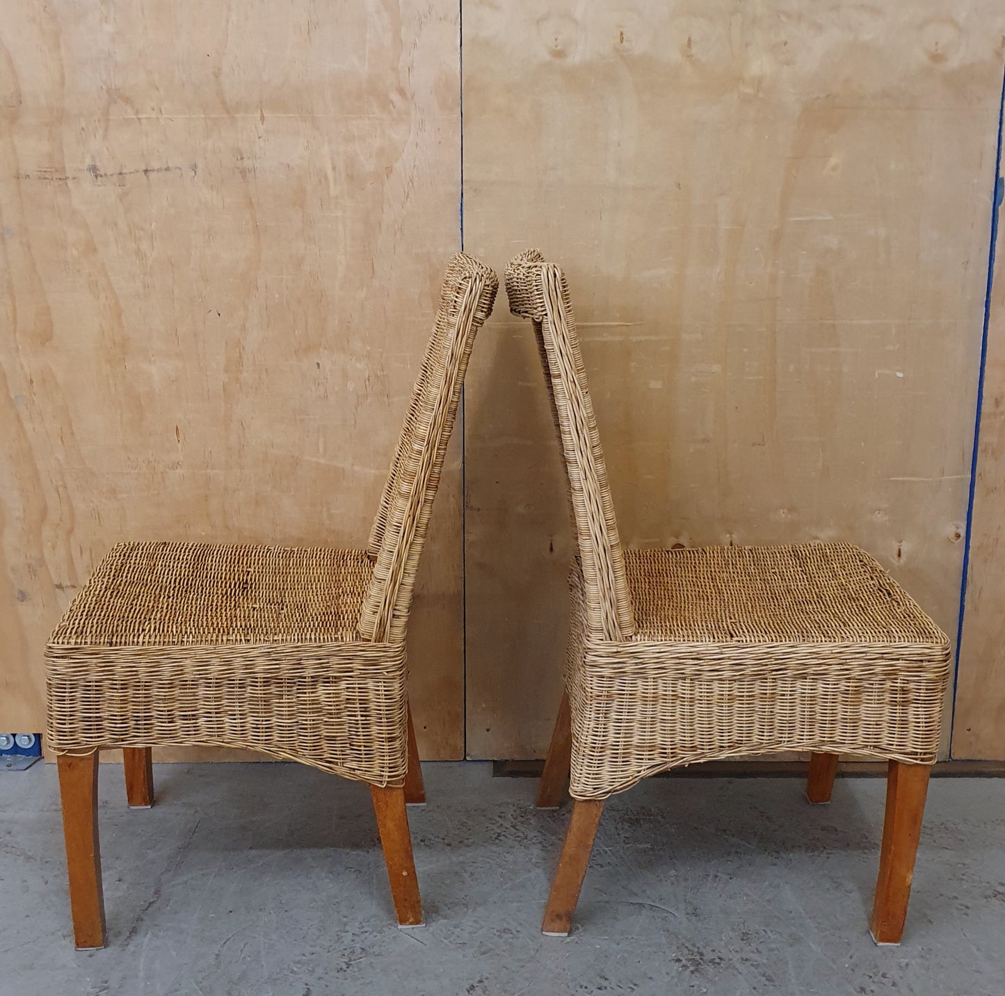 2 Matching Straw High Back Dining Chairs with Wooden Feet - EL104000 / EL104001