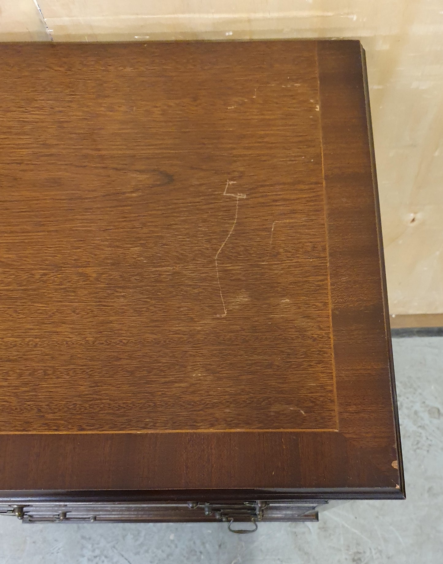 Small Mahogany Cabinet with 1 Door and Open Top Lid - 180925-01