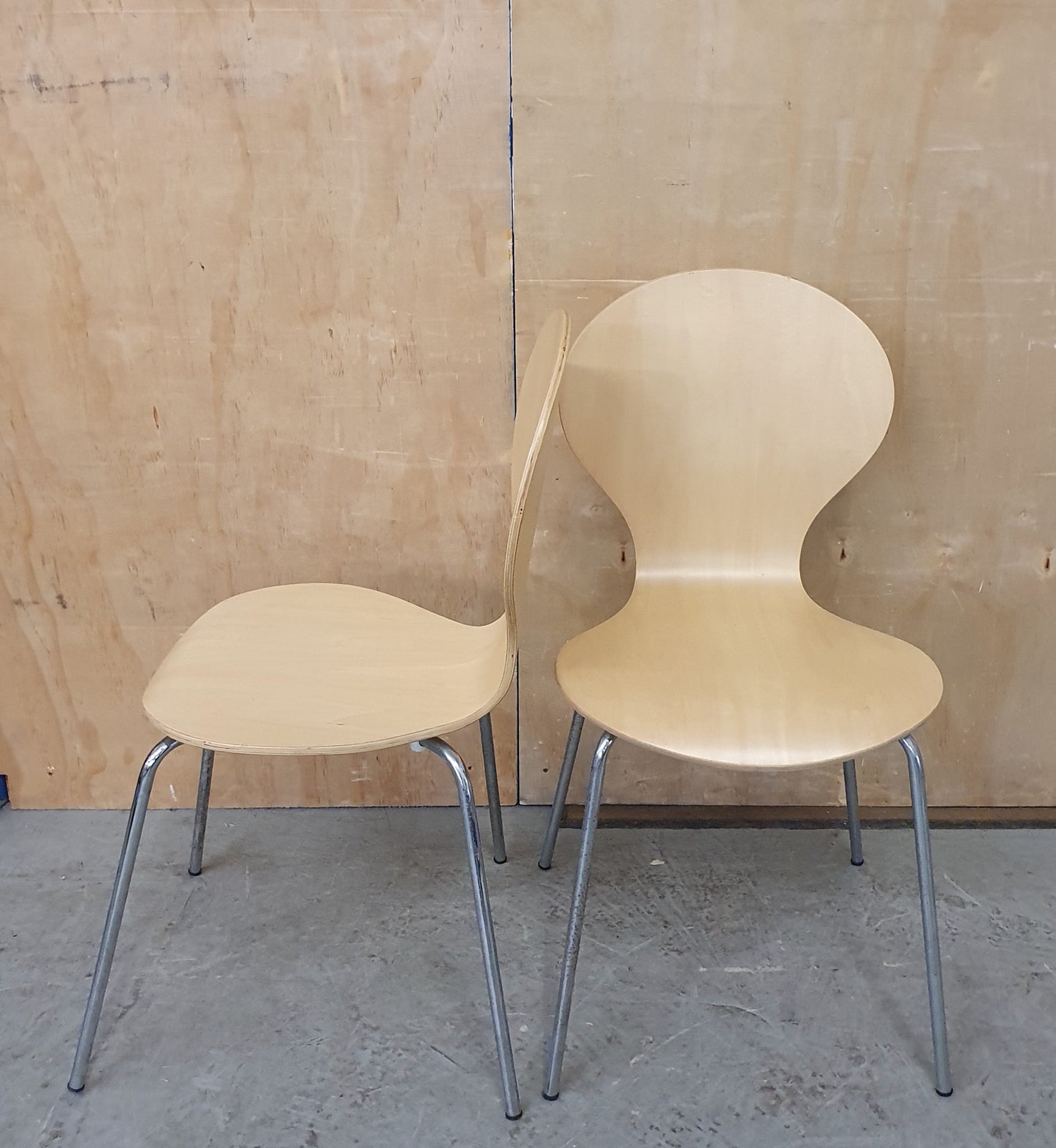 2 Matching Wood Dining Chairs with Round Seat and Back Rest - EL104561 / EL104562