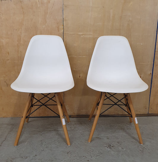 2 Matching White Scandi Inspired Chairs - EL103125 / EL103126