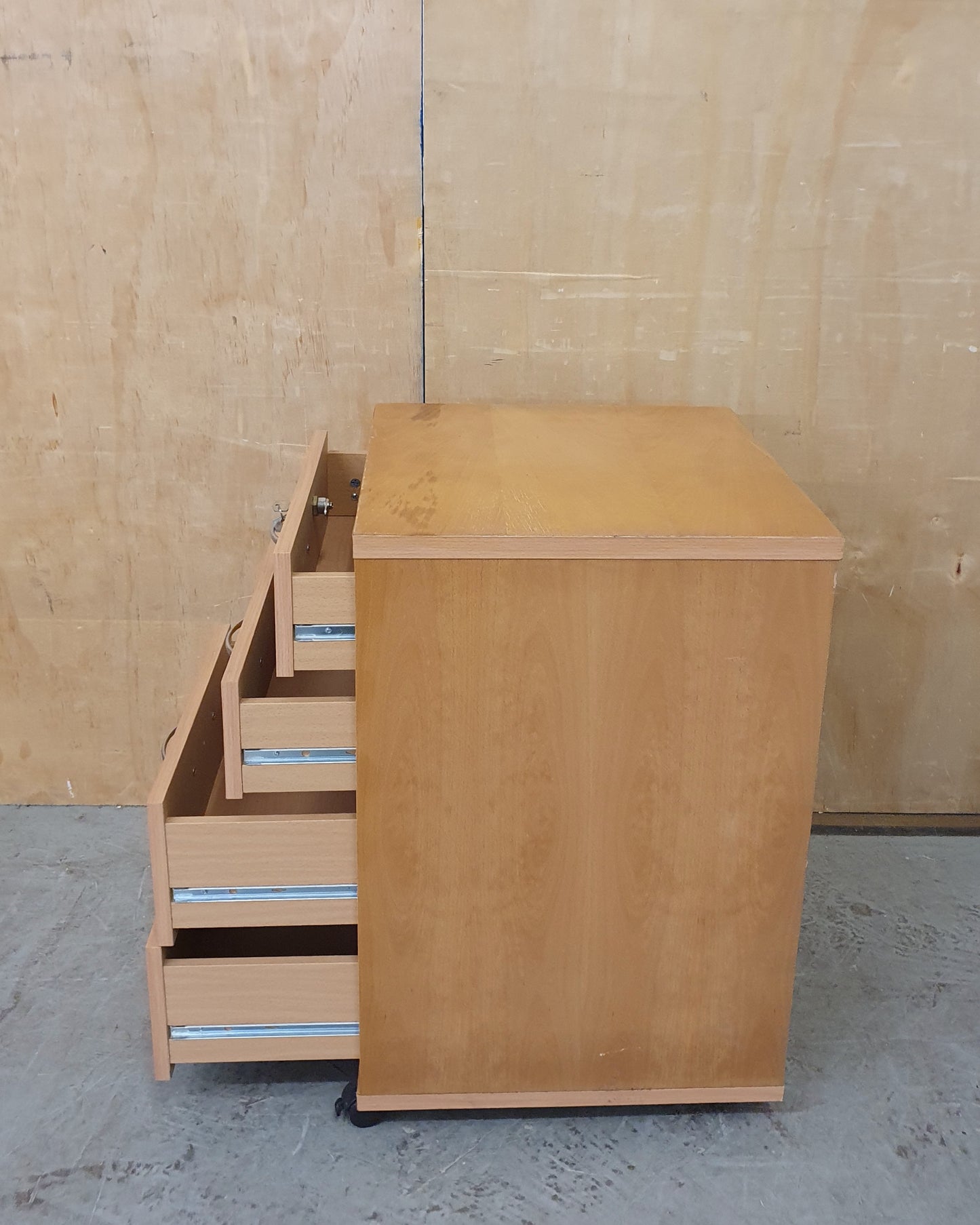 4 Drawer Lockable Wooden Filing Cabinet on Wheels - EL104373