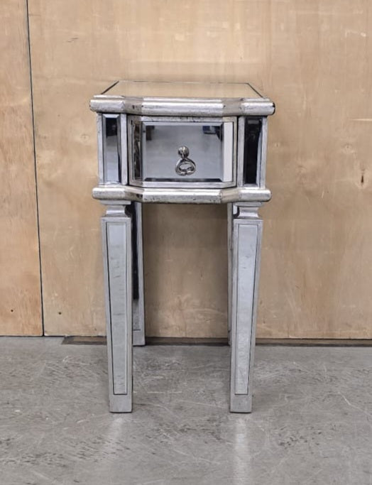 Single Mirrored Bedside Cabinet with Drawer - EL104754