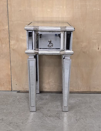 Single Mirrored Bedside Cabinet with Drawer - EL104754
