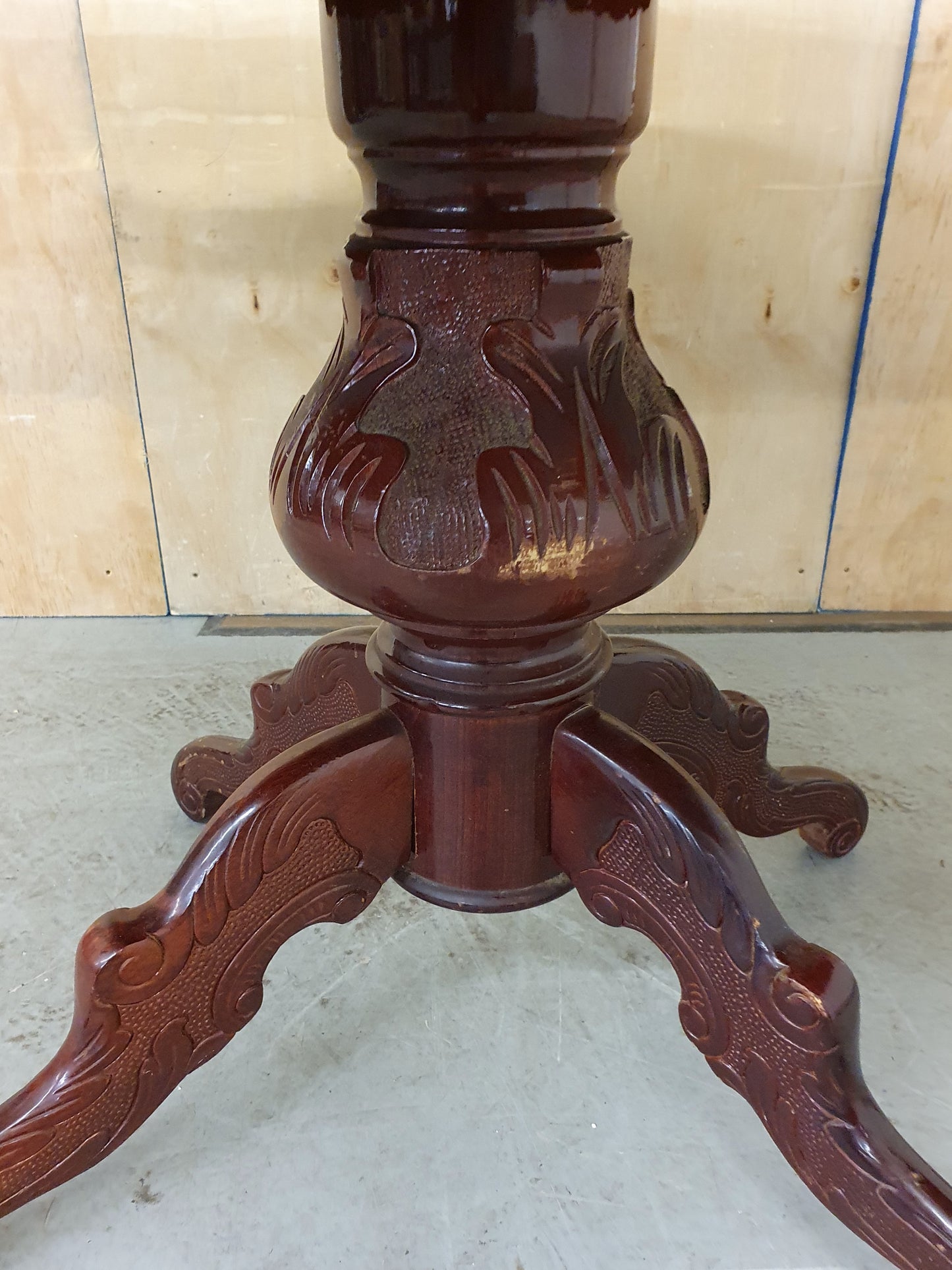 Large Dark Wood Vaneer Dining Table with Decorative Design Table Top - 103926