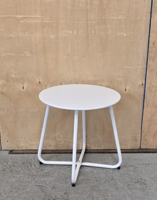 Small White Metal Coffee Table - EL104757
