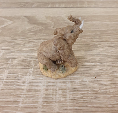 Small Clay Elephant Ornamant - 230824-1