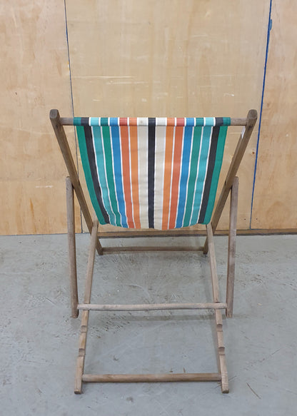 Striped Folding Deck Chair - EL102905