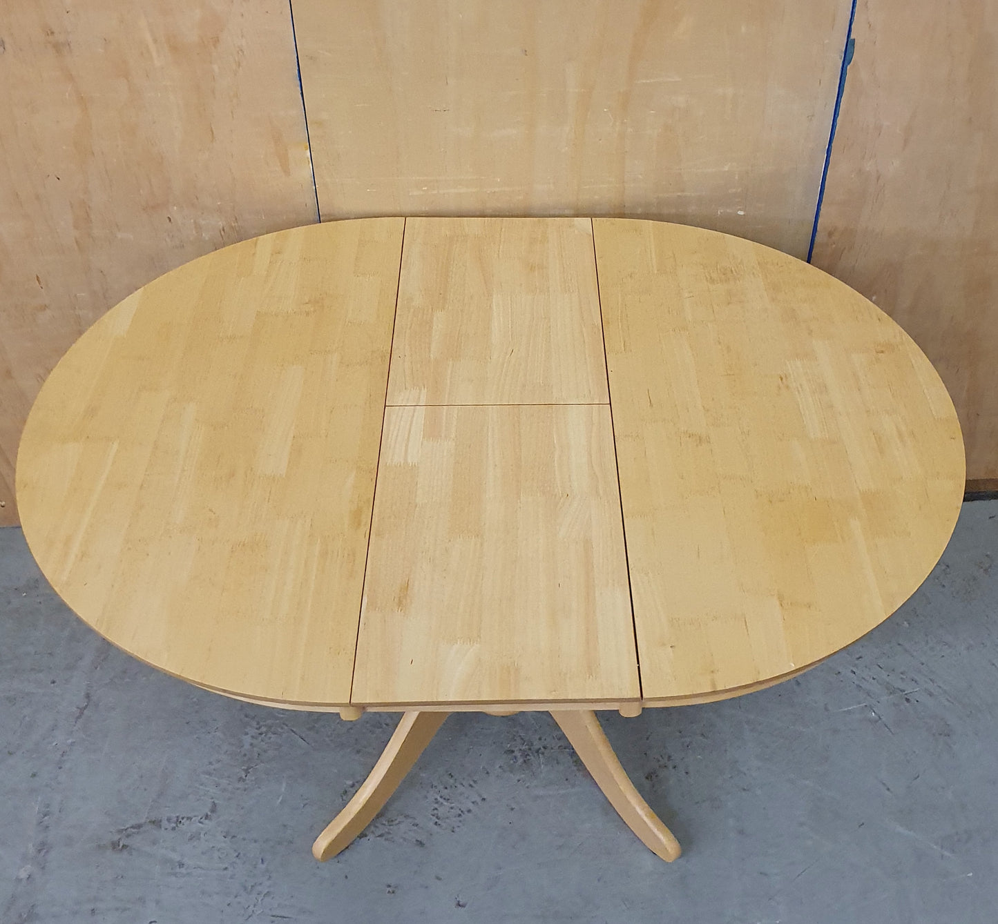 Round Pine Extendable Dining Table - 104415