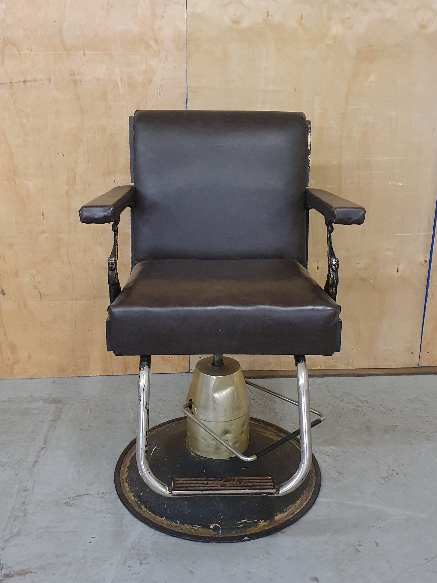 Vintage Style Barbers Chair with Egyption Sphynx Under Each Armrest -103031