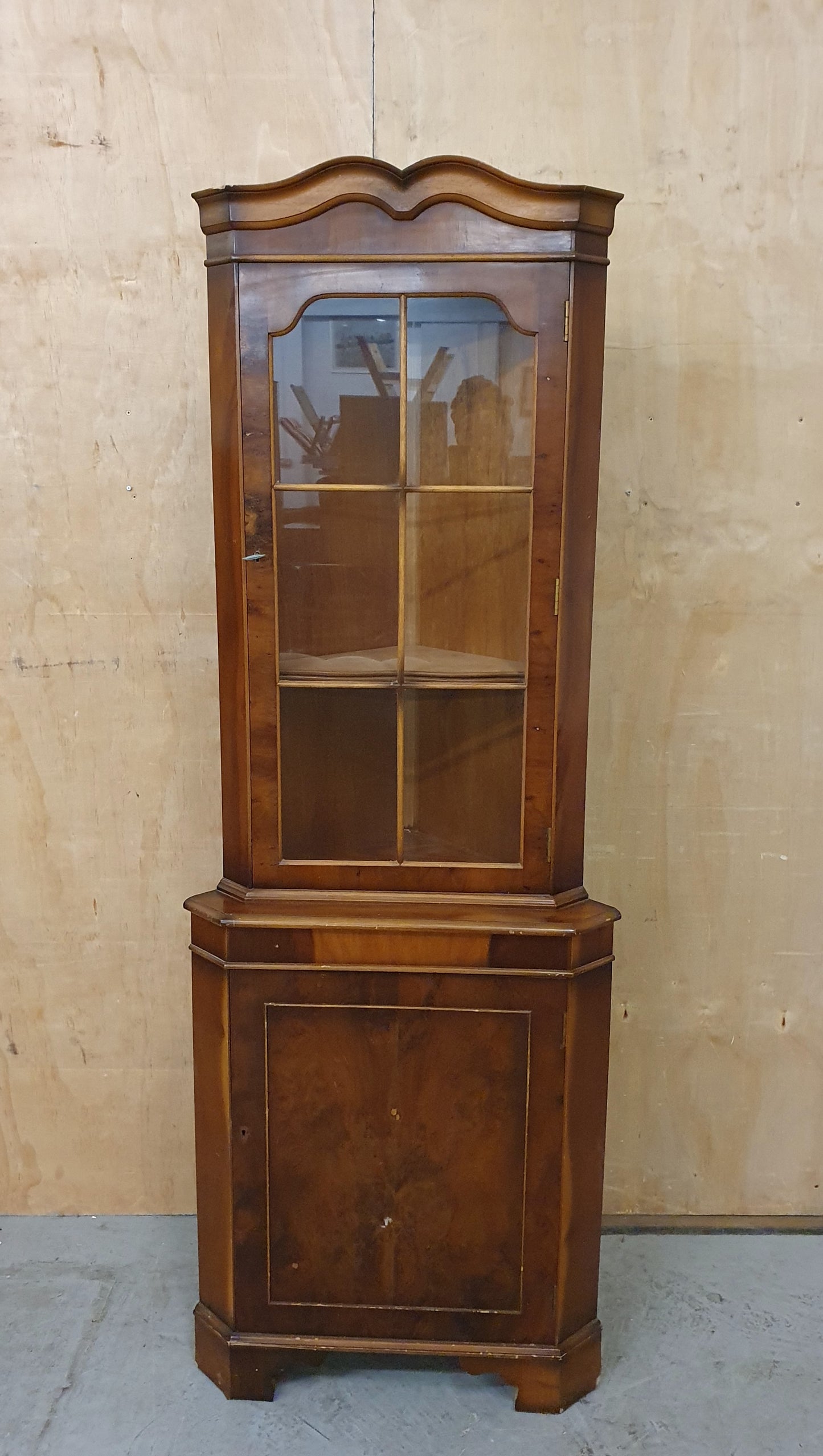 Wooden Tall Corner Glass Display Cabinet with 2 Lockable Doors and Internal Shelving - EL102876