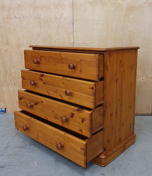 4 Drawer Pine Chest of Drawers - 104877
