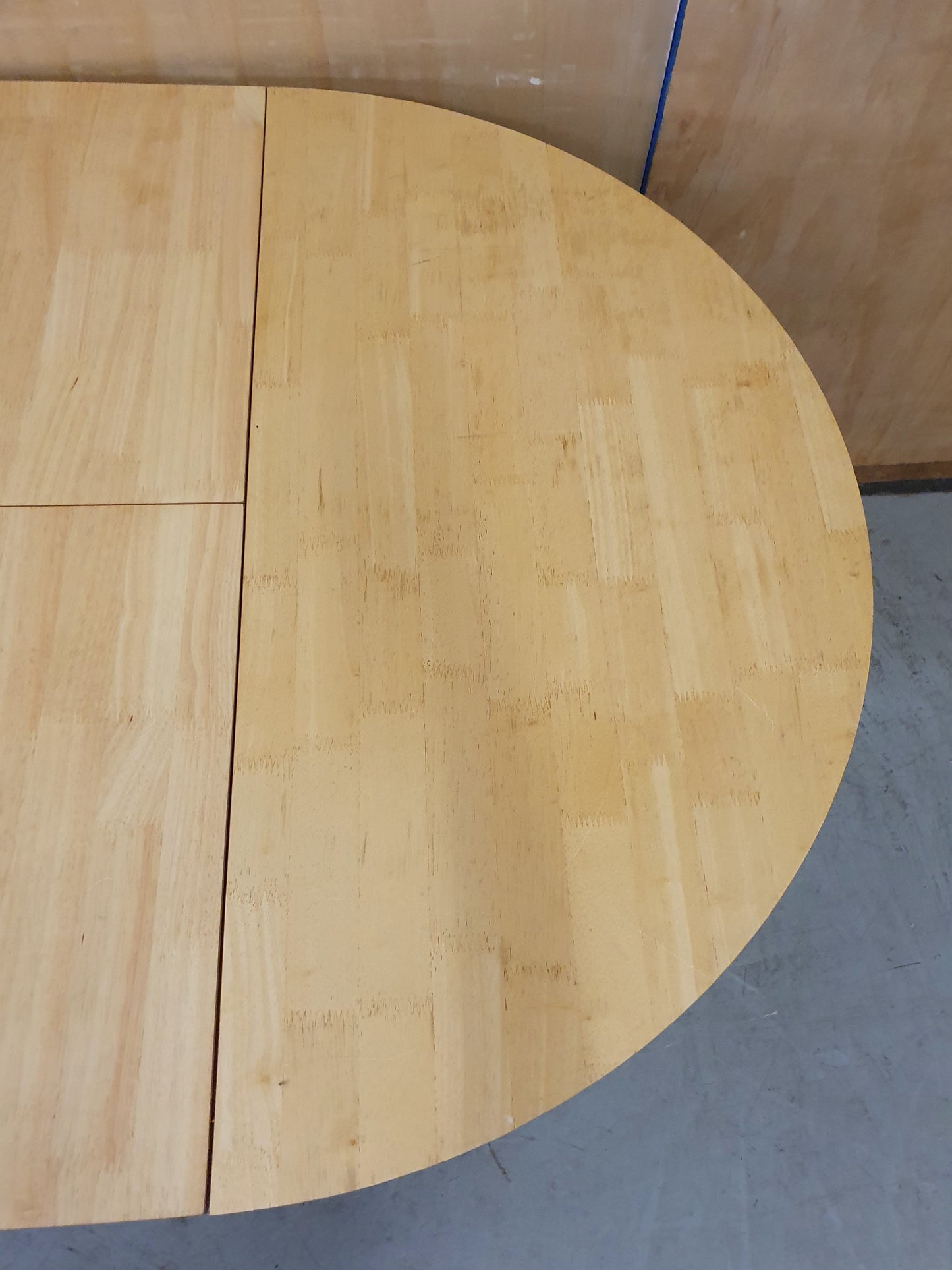 Round Pine Extendable Dining Table - 104415