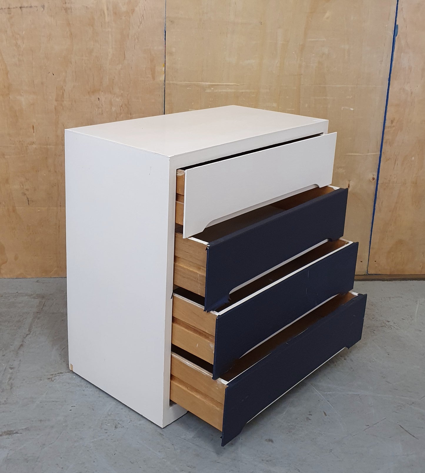 Blue and White 4 Drawer Chest of Drawers - EL103071