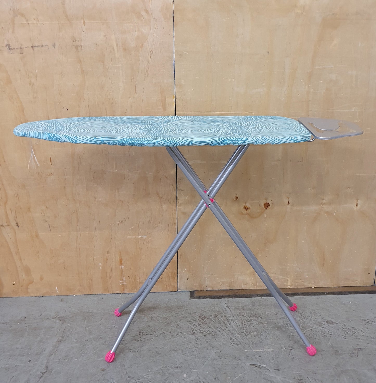 Collapsable Ironing Board - 104455