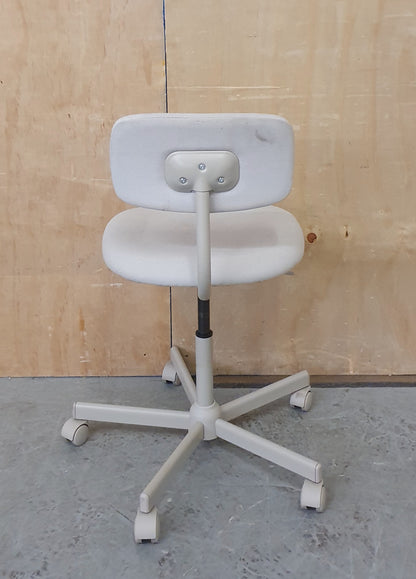 Small Grey Height Adjustable Office Chair on Castor Wheels - EL104352