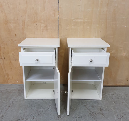2 Matching White Wood Bedside Cabinets with 1 Drawer and 1 Door - 104677 / 104678