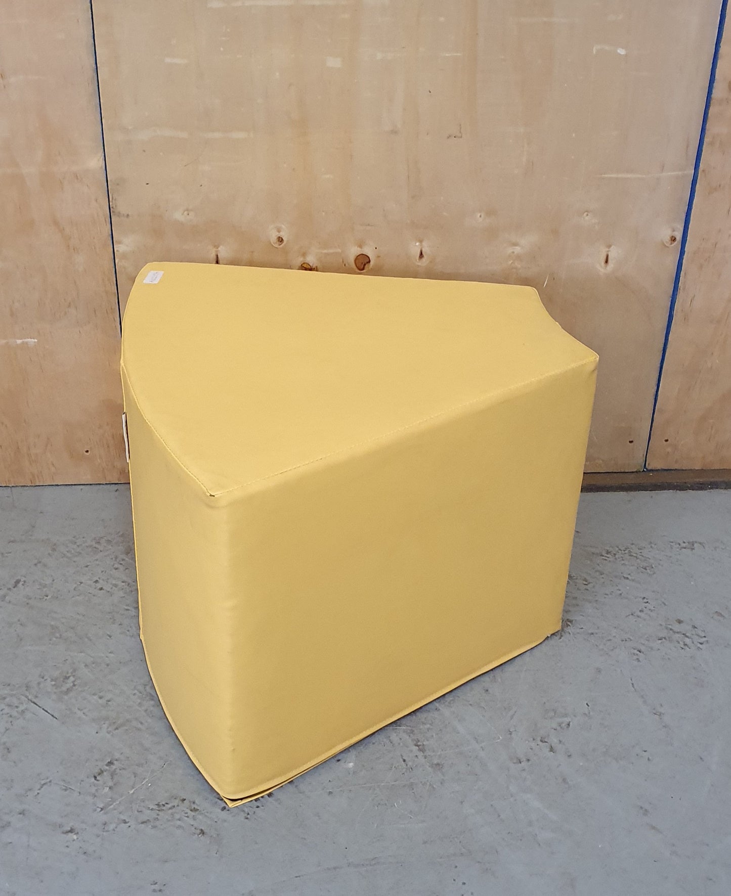 PINEAPPLE Yellow Waterproof Triangular Modular Pouffe - P102554