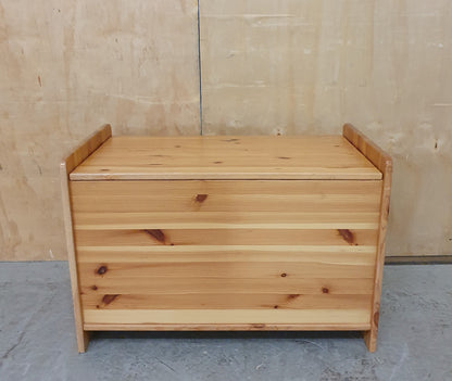 Pine Storage Box - EL104929