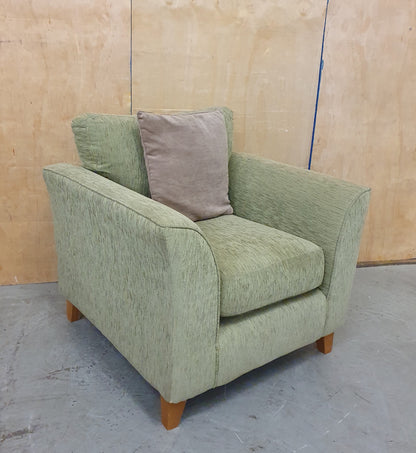 Single Green Armchair with Wooden Feet - 104675