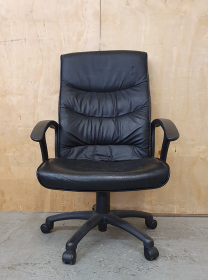 Black Leather Office Chair with Chrome Frame - EL104440