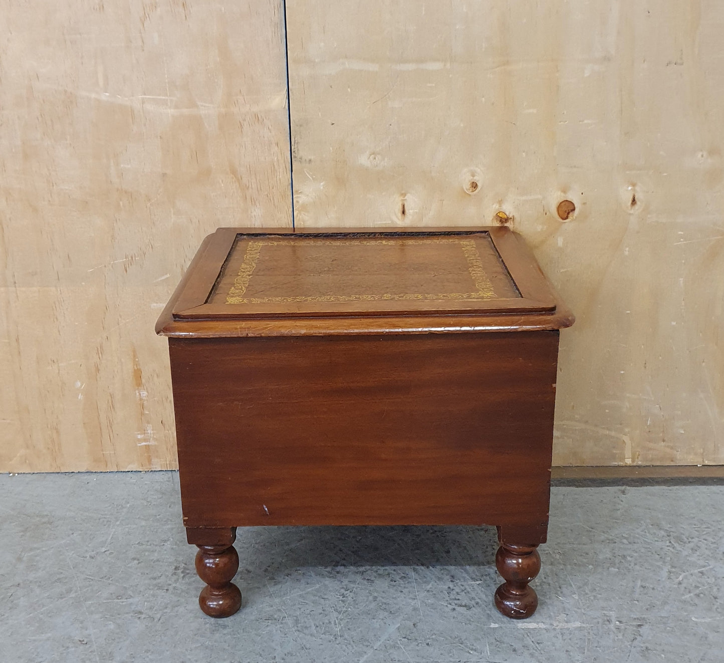 Wood Storage Box with Open Top Decorative Lid - EL104402