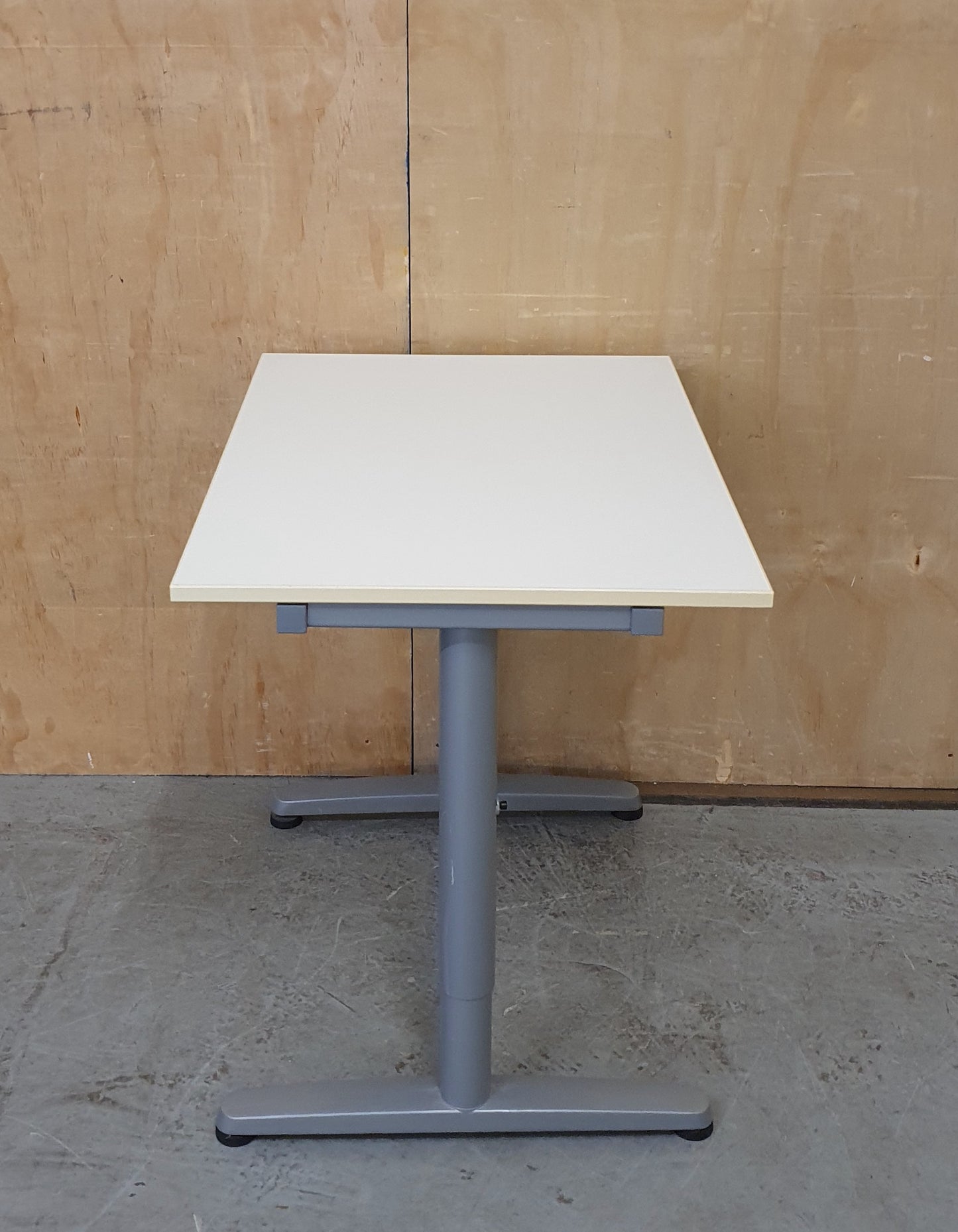 Small White Desk with Chrome Legs - EL104918