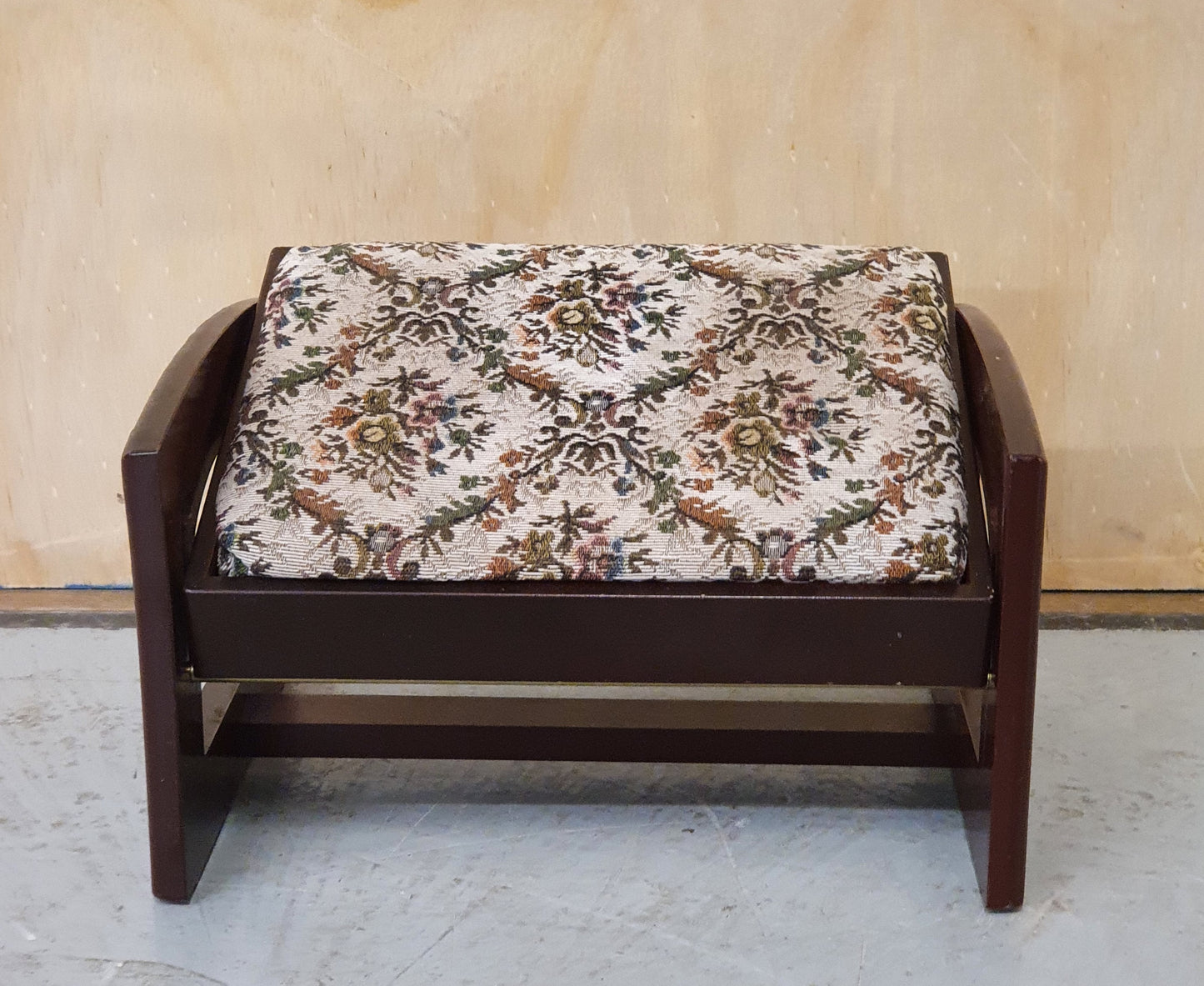 Vintage Mahogony Rocking Foot Stool with Removable Cushion - EL101215