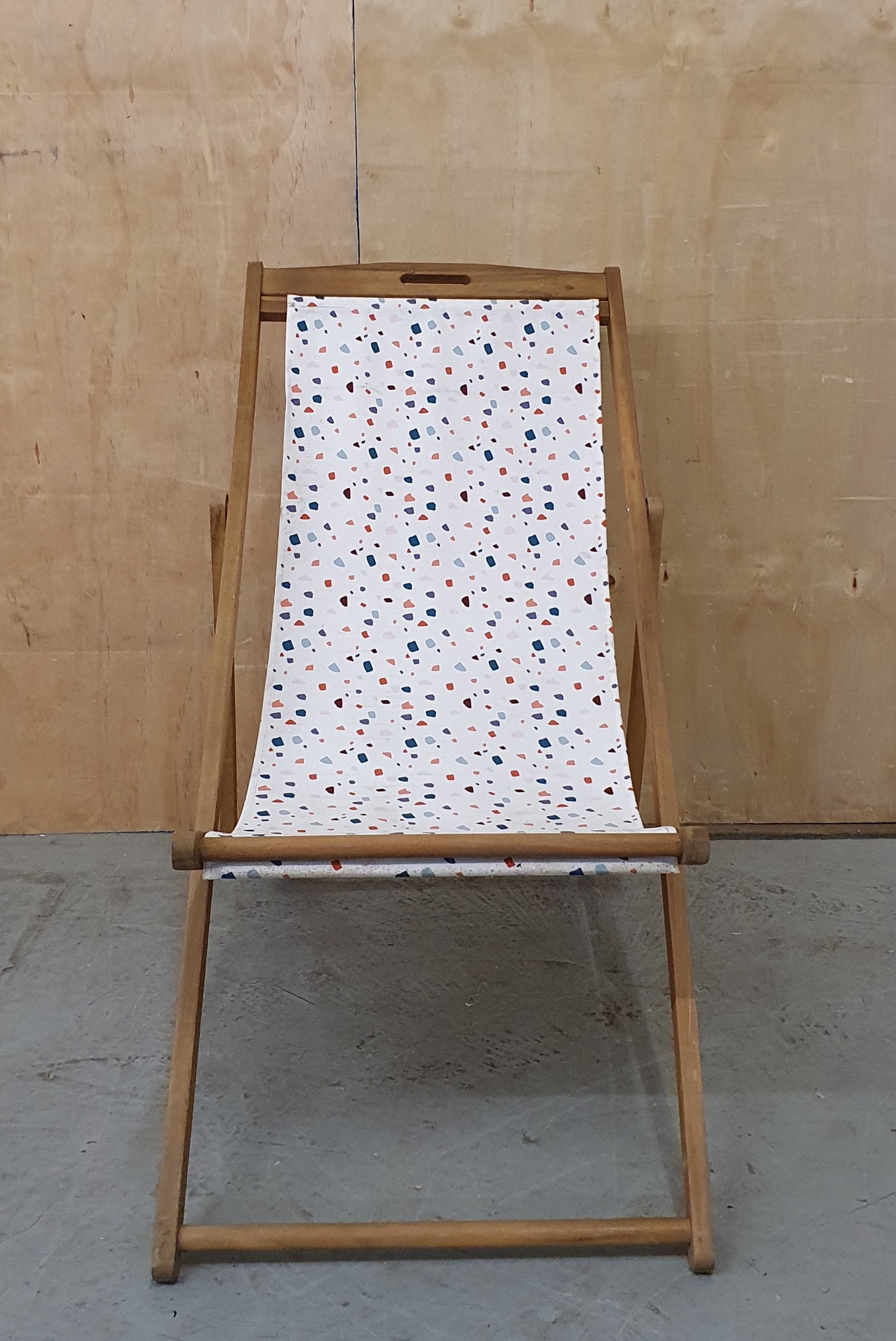 Folding Deck Chair with Waterproof Fabric - EL102906