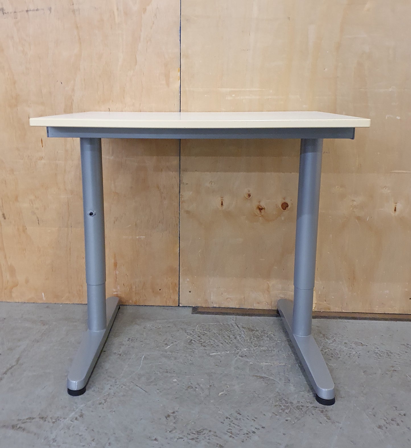 Small White Desk with Chrome Legs - EL104918