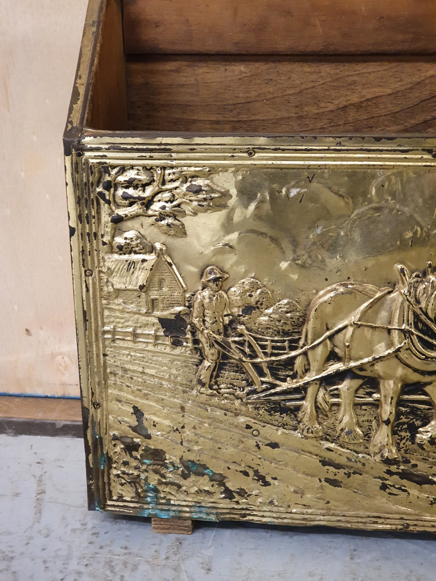 Vintage Brass Covered Horse Plough Magazine Holder - EL101219