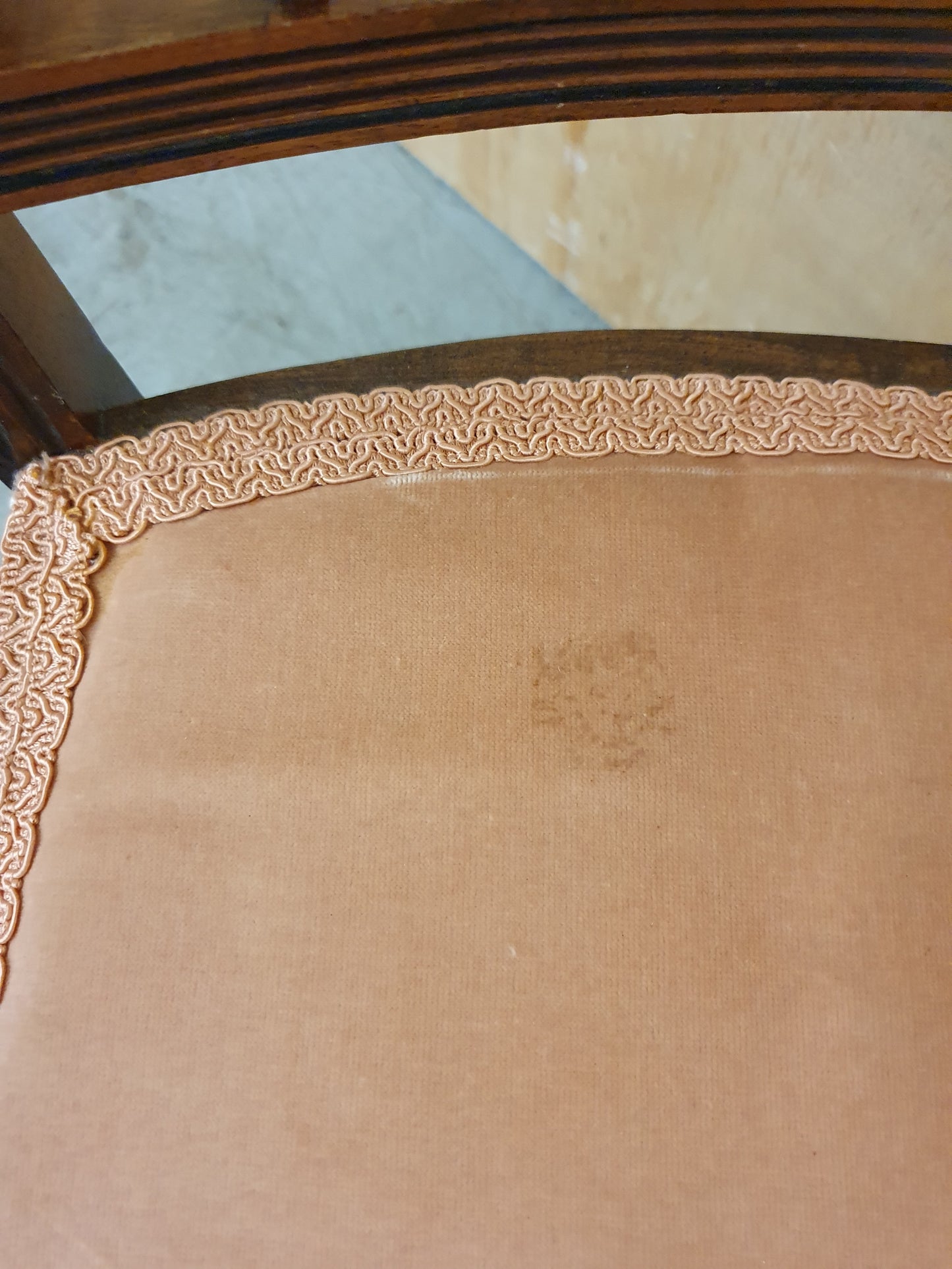 Vintage Single Dining Chair with Decorative Mahogany Frame - EL104484