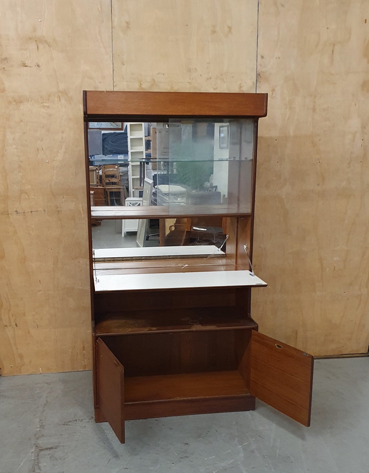 Vintage Sliding Glass Door Display Cabinet with Pull Out Middle Door and Bottom Cupboard - EL104538